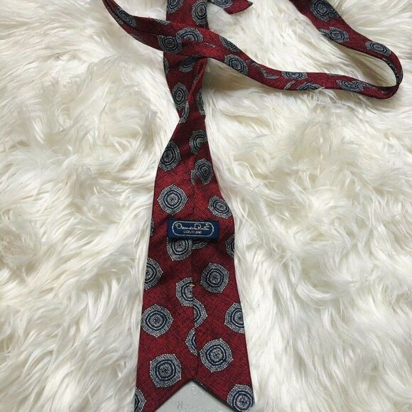 Oscar de la Renta Mens Tie Red Geometric Pattern - Picture 6 of 6